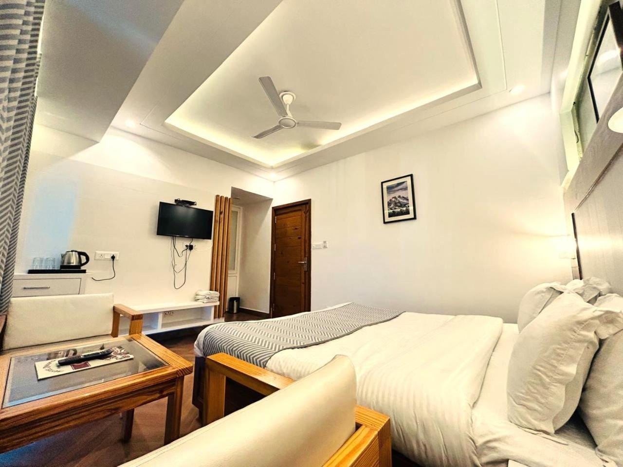 Queens Hill By Edge Mussoorie Exterior photo