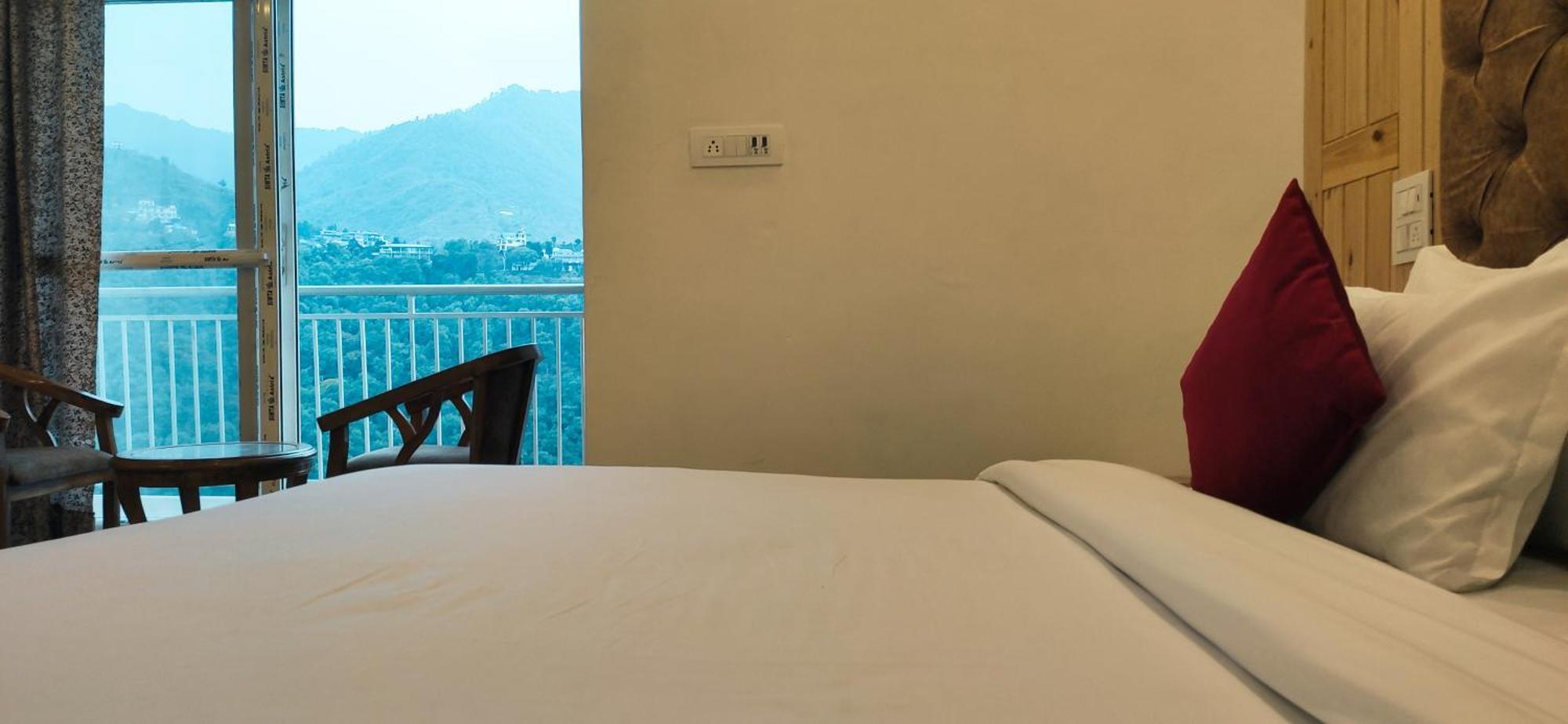 Queens Hill By Edge Mussoorie Exterior photo